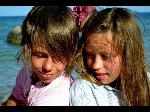 Любовь сильней(текст песни норм,но вот голос-это ужас) - Даня и Кристи